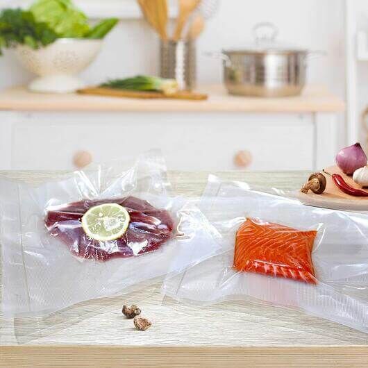 Amazon.com: Spacesaver Vacuum Storage Bags (Medium 5 Pack) Save 80% on  Clothes Storage Space - Vacuum Sealer Bags for Comforters, Blankets,  Bedding, Clothing - Travel Vacuum Bags - Hand Pump Included : Home & Kitchen