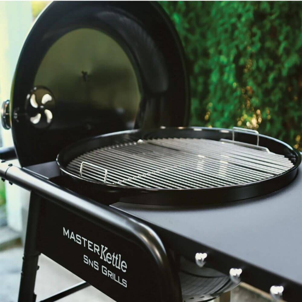 Slow N' Sear MasterKettle Charcoal Grill Slow N' Sear MasterKettle Charcoal Grill