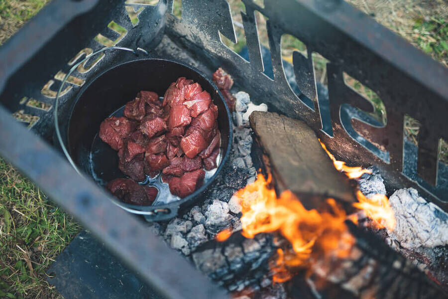 Cast Iron Camp Oven - 9QT