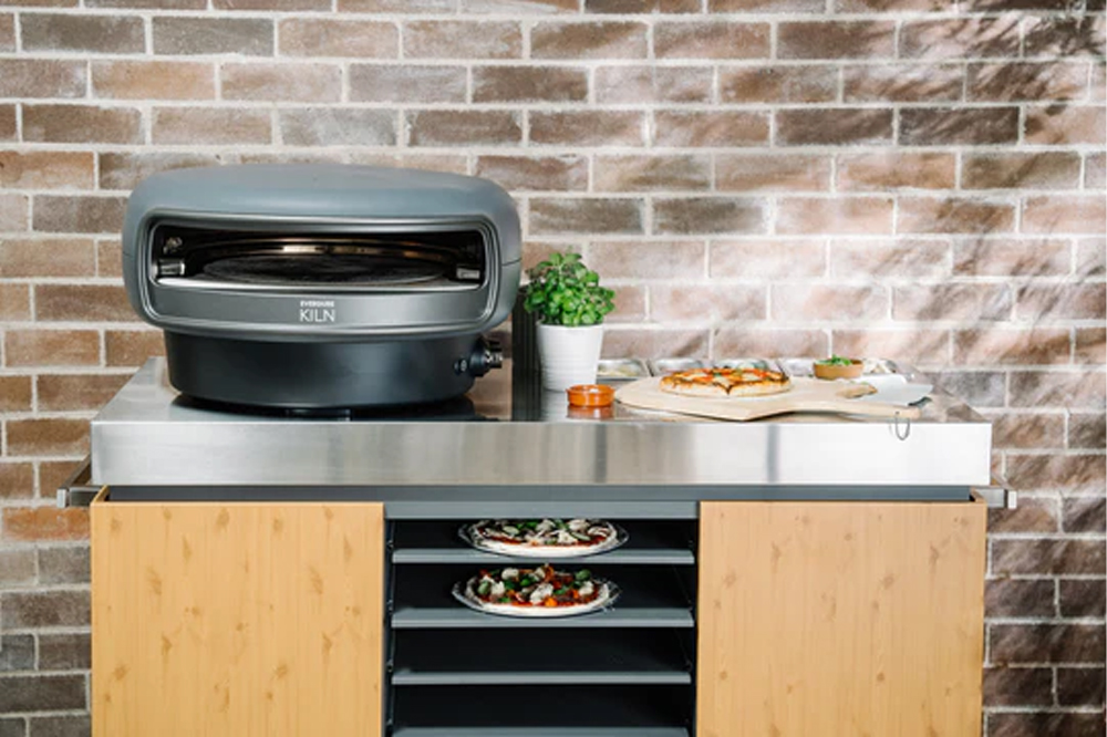 This_image_shows_everdure_pizza_oven_Graphite