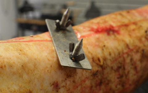 How_To_Use_Back_Brace_for_Spit_Roasting_a_Lamb