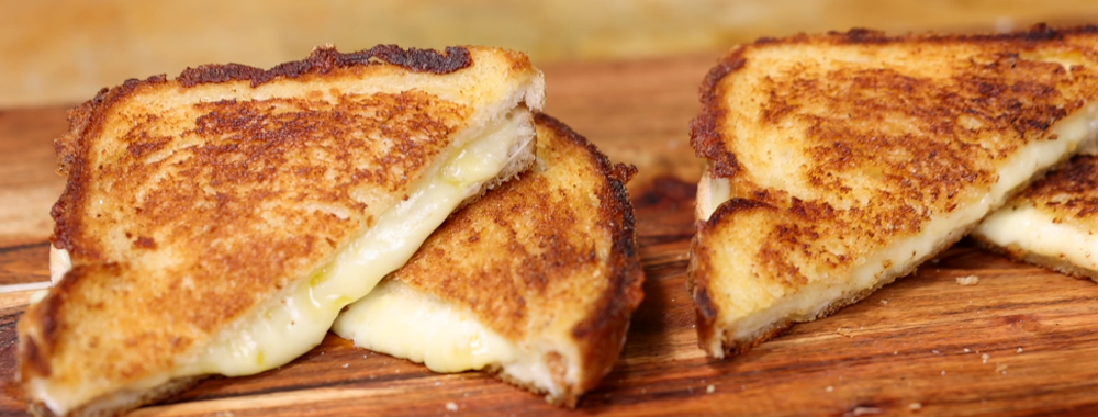 This_image_shows_yummy_grilled_cheese_sandwich