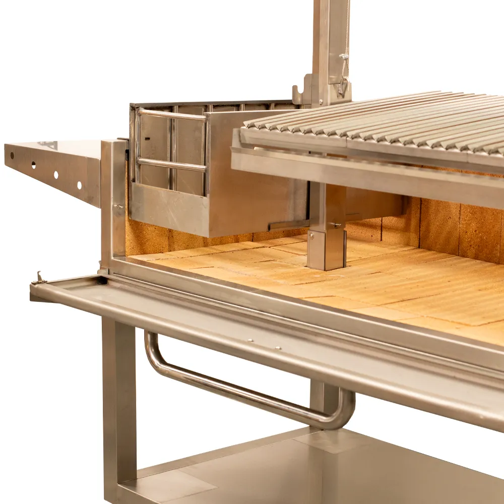 Fully bricked and constructed from 430 stainless steel