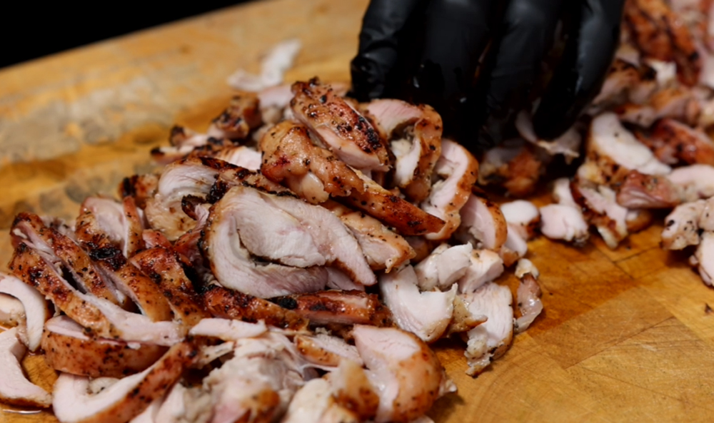 This_image_shows_sliced_chicken