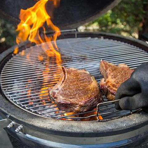 This_image_shows_Easy_Spin_22_57cm_Kettle_Grill