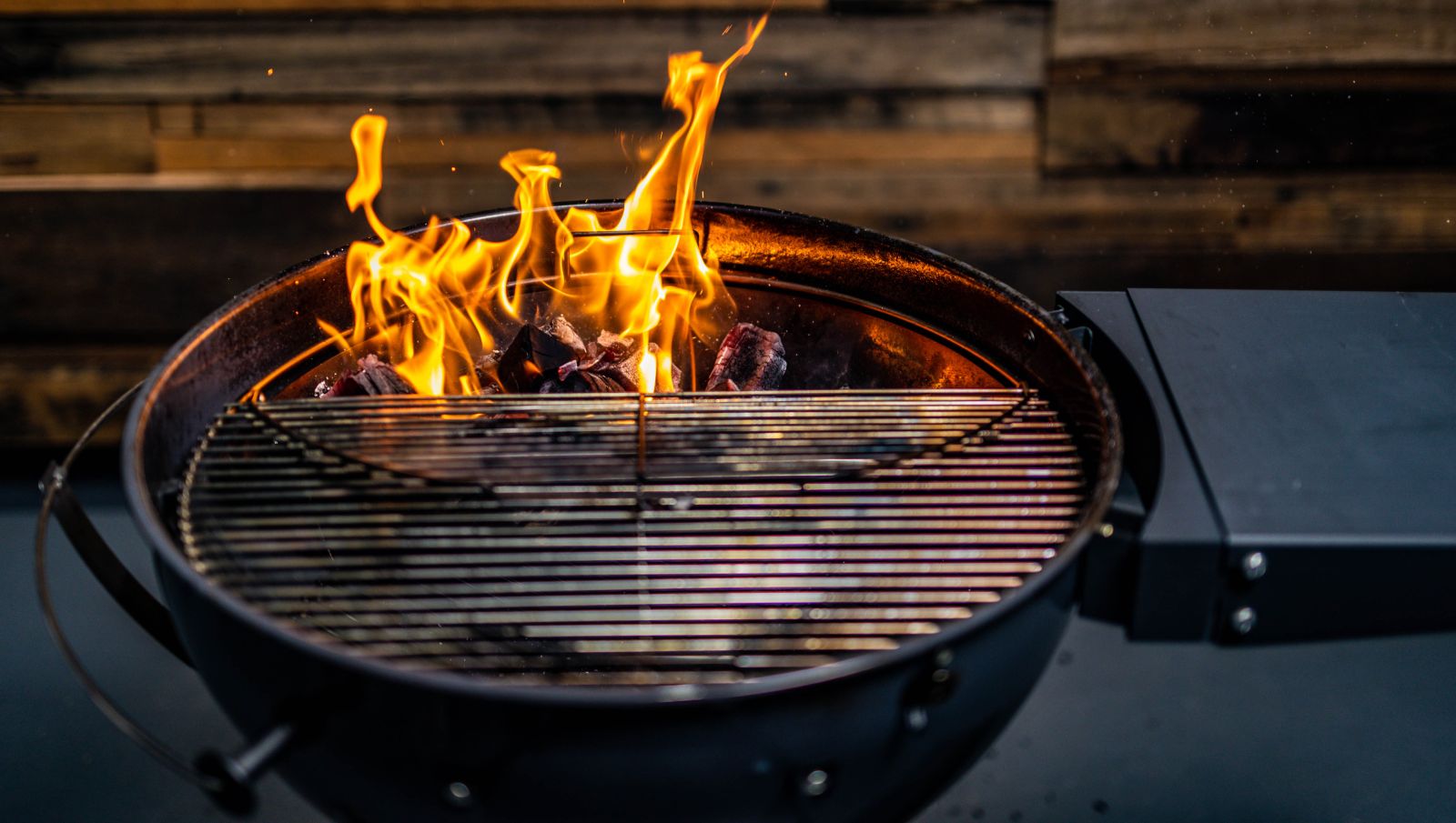 This_image_shows_Charcoal_being_lit_on_SNS_kettle_BBQ