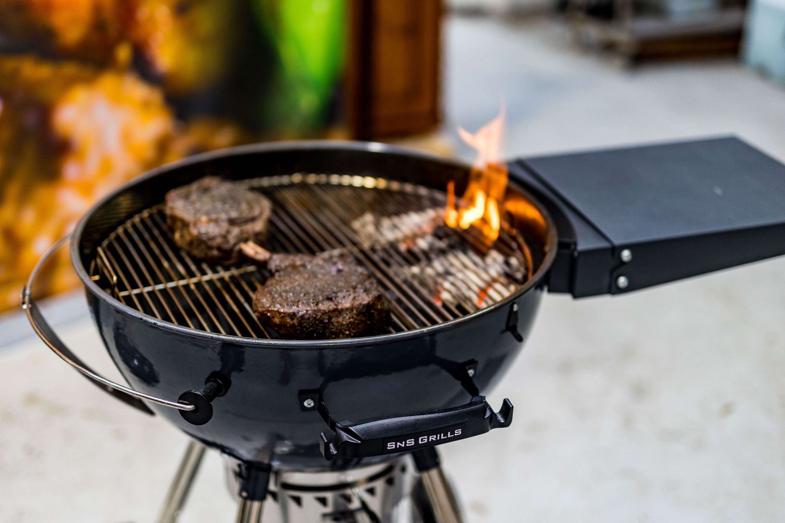 This Image shows a steak on a SNS Kettle