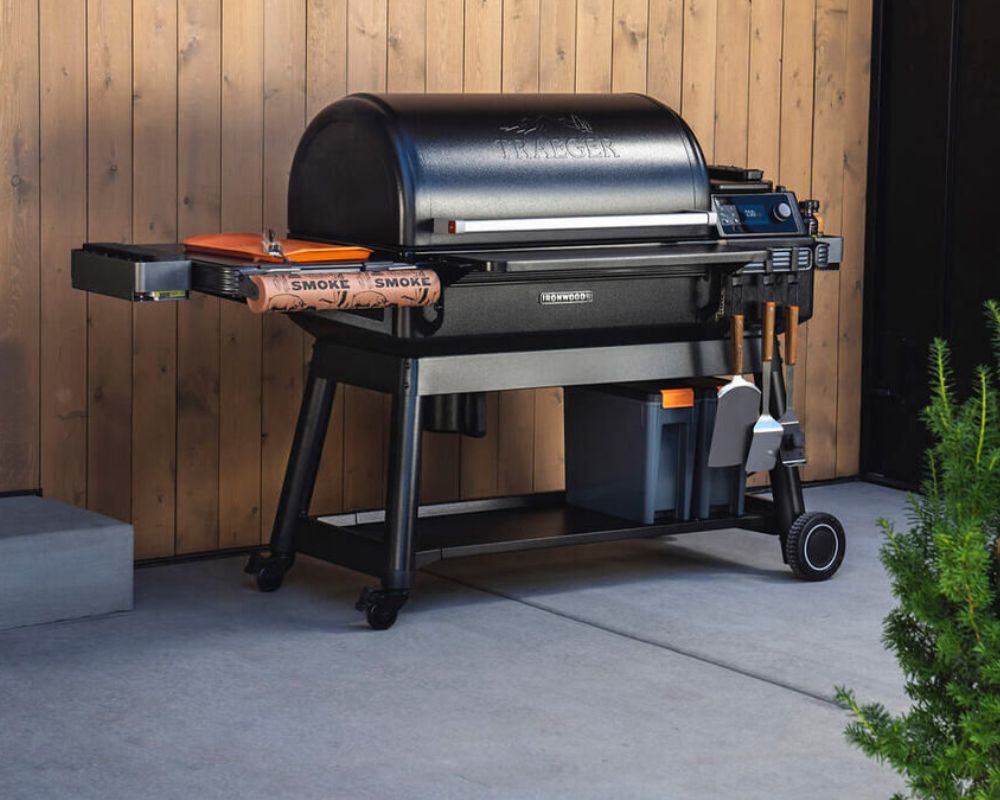 Ironwood XL Pellet Grill by Traeger