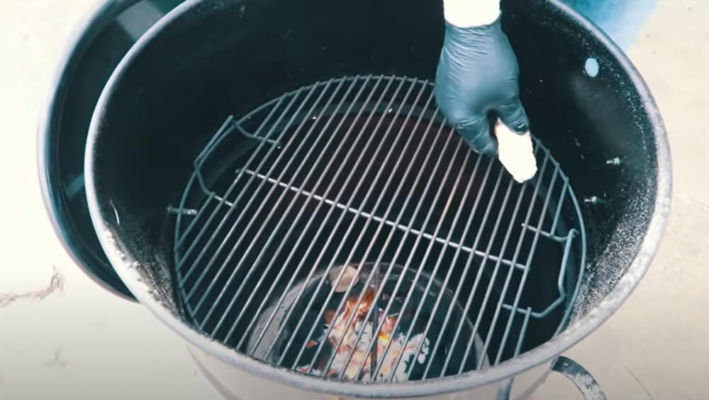 This image shows the Pit Barrel BBQ 