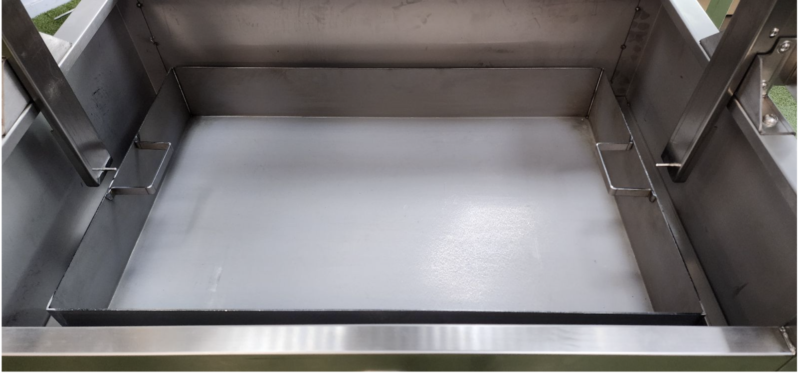 Closer look at the Charcoal Pan for Parrilla Argentinian BBQ