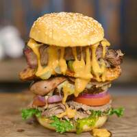 How to make the Ultimate Stacker Burger using an SnS Kettle BBQ image